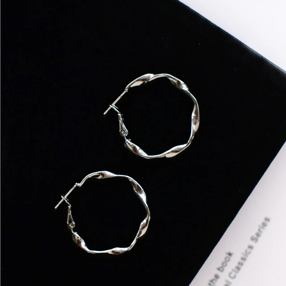Wavy Earrings 925 Silver